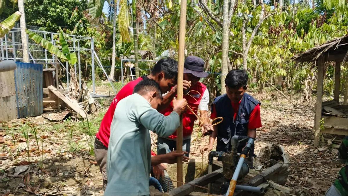 Usai Bencana Banjir Aceh Utara, Relawan PMI Bergerak Pulihkan Sumur Warga