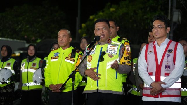 gambar arus mudik lebaran 2026 terkendali kakorlantas ungkap penurunan fatalitas kecelakaan drastis di tengah puncak bangkitan arus