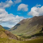 gambar puluhan orang diajak nginap oleh musuh berakhir tewas dibantai