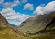 gambar puluhan orang diajak nginap oleh musuh berakhir tewas dibantai