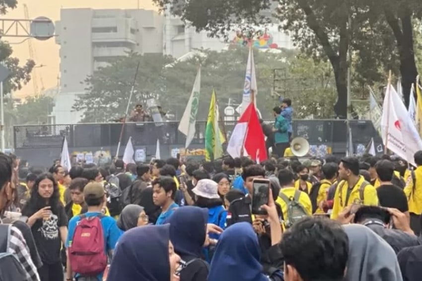 Polda Metro Jaya Siagakan Rekayasa Lalu Lintas Antisipasi Demonstrasi Mahasiswa di Bundaran HI dan Sekitarnya. 5 Demo Mahasiswa, Polisi Siapkan Rekayasa Lalu Lintas hingga Kerahkan Ribuan Pasukan