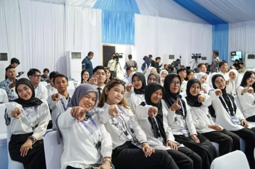 Kementerian Ketenagakerjaan Buka Kembali Program Magang Nasional Angkatan 2 2026 dengan Kuota 150.000 Peserta dan Gaji UMP. 5 Fresh Graduate Merapat! Magang Nasional Angkatan 2 2026 Segera Dibuka