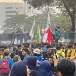 Polda Metro Jaya Siagakan Rekayasa Lalu Lintas Antisipasi Demonstrasi Mahasiswa di Bundaran HI dan Sekitarnya. 2 gambar polda metro jaya siagakan rekayasa lalu lintas antisipasi demonstrasi mahasiswa di bundaran hi dan sekitarnya
