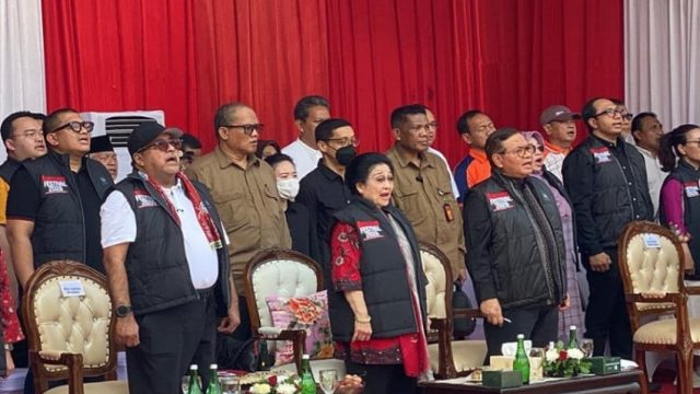 Pramono Dampingi Megawati Hadiri Bung Karno Festival di Taman Proklamasi